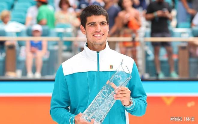 特别是与球 特别是与球